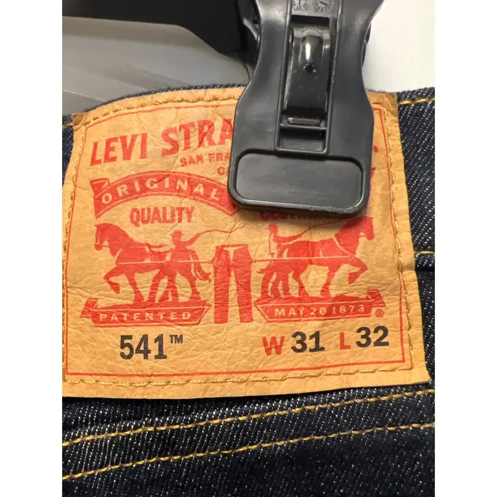 NWT‎ Levi’s Men’s 541 Athletic Tapered Fit Stretch Denim Jeans Size 31Wx32L Blue